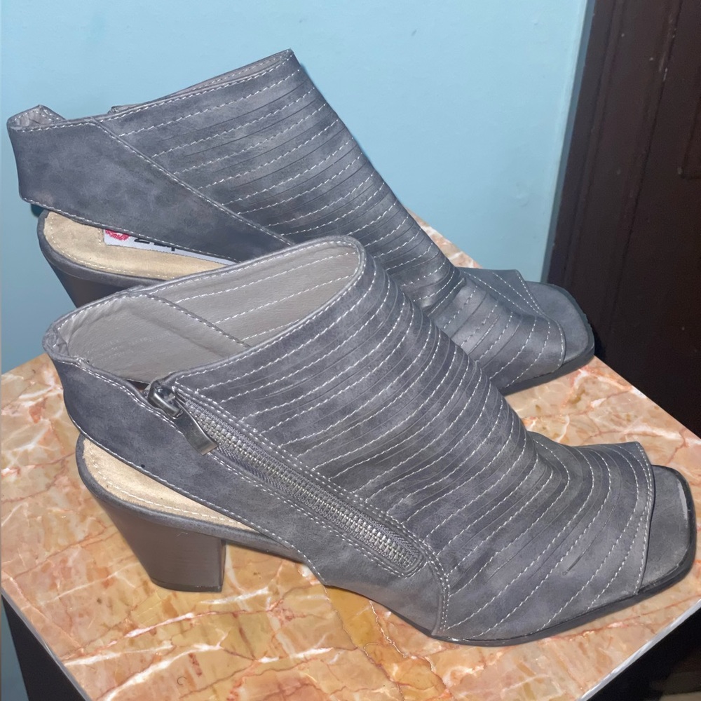 2 Lips Too. Grey leather open toe heel.
